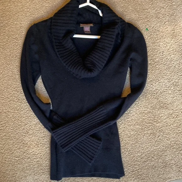 Hooked up women’s black cow neck xs sweater - Picture 3 of 7